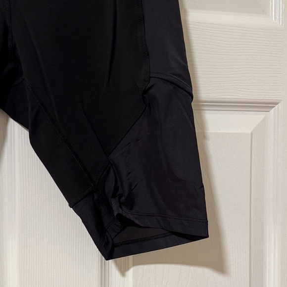 Lululemon Women’s Black Performance Bike Shorts with Mesh Detail - Picture 3 of 10